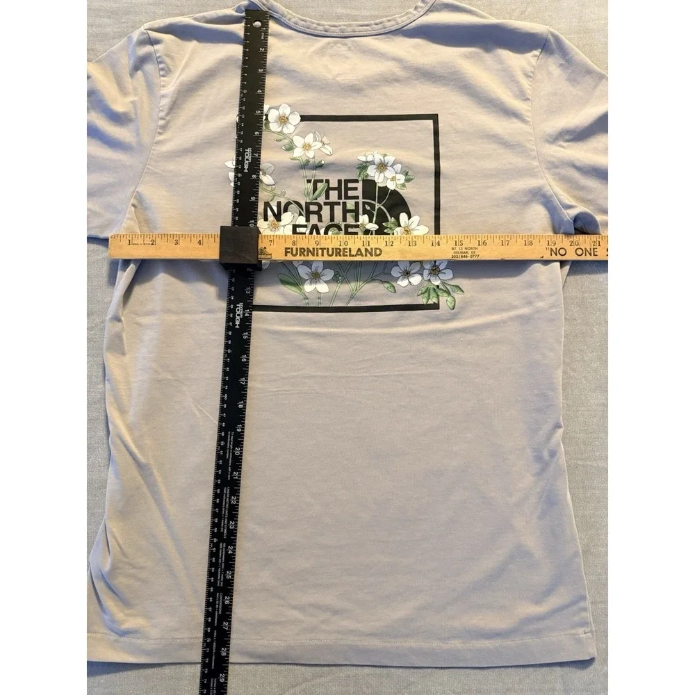 The North Face Men's L Gray Floral Logo T-Shirt Recycled Material‎